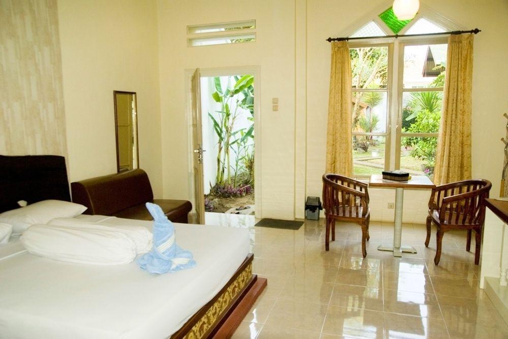 Family Hotel Gradia 2 Бату Екстер'єр фото