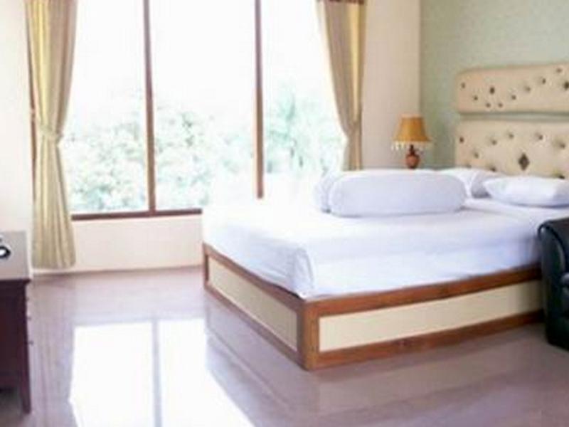 Family Hotel Gradia 2 Бату Екстер'єр фото