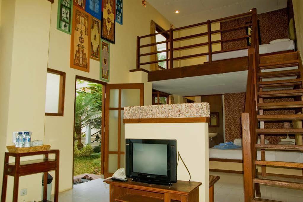 Family Hotel Gradia 2 Бату Екстер'єр фото